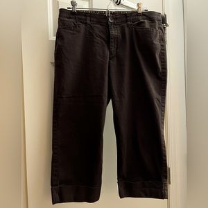 Bandolino Woman’s Brown Capris Pants, Size 10